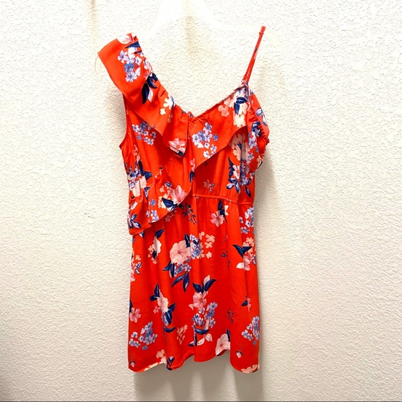 cupcakes & cashmere Dresses & Skirts - NWT Cupcakes and Cashmere Cordeta Floral Dress. S